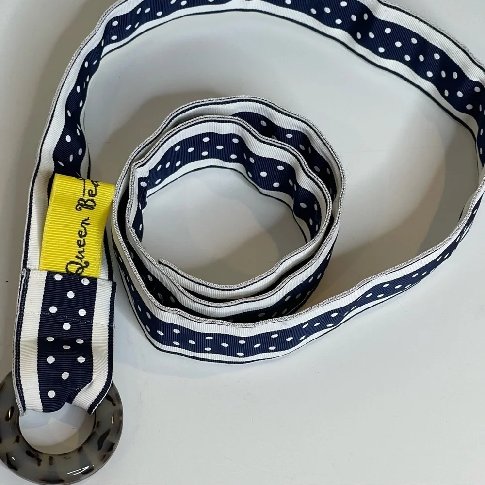 queen bea studio euc blue
